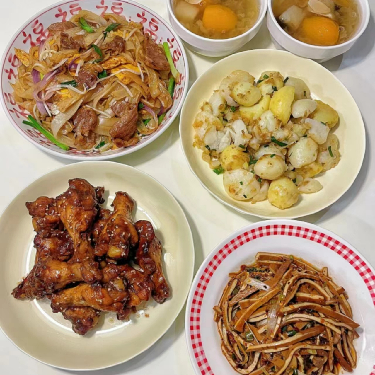 重庆一家三口的晚餐,走红朋友圈,网友:这才是真正的享受生活!