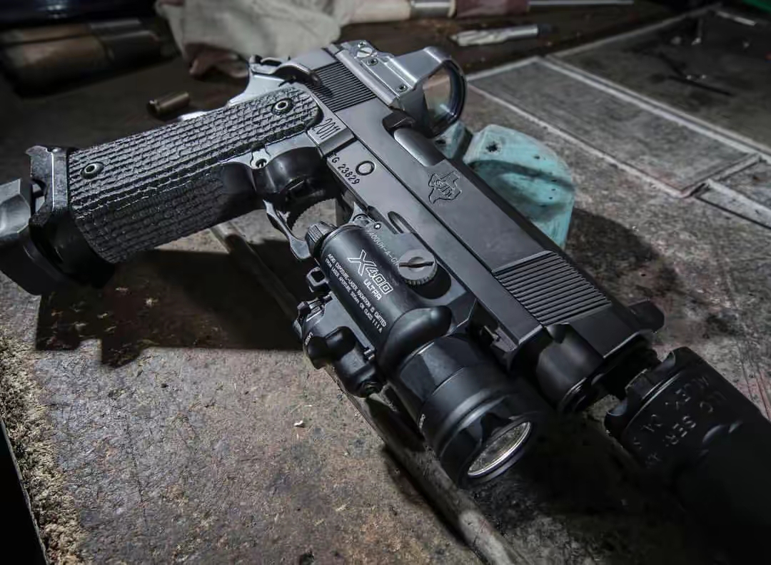 m1911手枪:经典之作,性能卓越与战术改装的无限可能