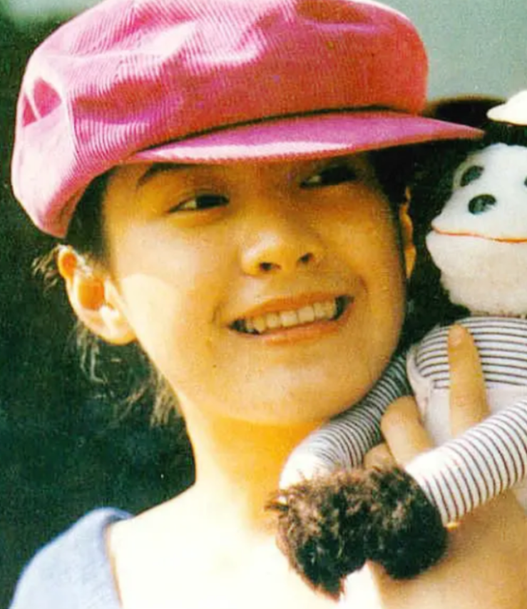 回顾剧雪前夫因病去世55岁无婚姻无子女不愿在演艺圈拍戏