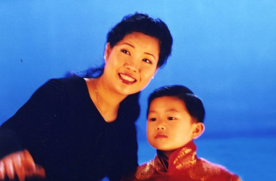 回顾李贺父亲是李双江母亲丁英教会我爱我和李天一不一样