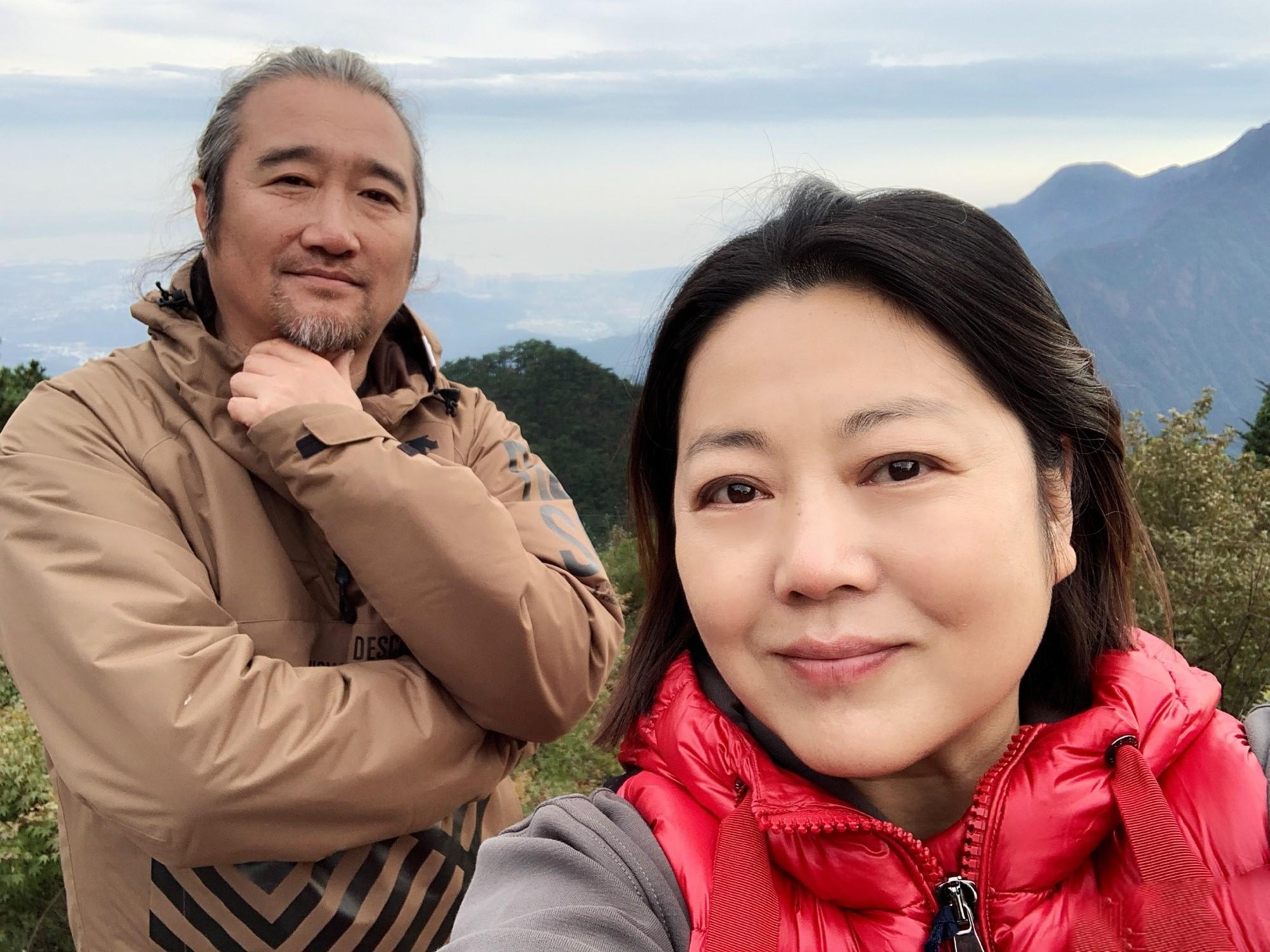 回顾演员王茜华:我这辈子正确的决定,就是45岁高龄为小丈夫生儿子