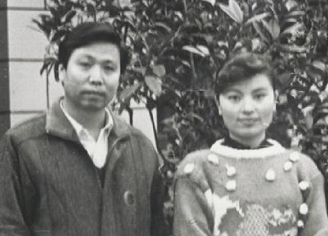 回顾主播李瑞英儿子受伤我含泪坚守岗位风光背后是泪水和心酸