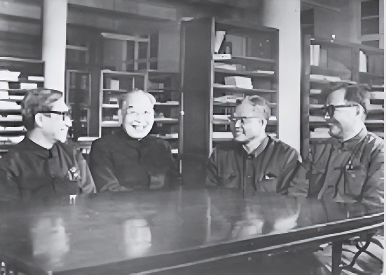 1955年苏联专家中国没有原子能陈毅请出一人对方立刻改口