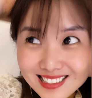 韩笑能成为拥有千万粉丝的超级网红,部分原因在于她的才华.