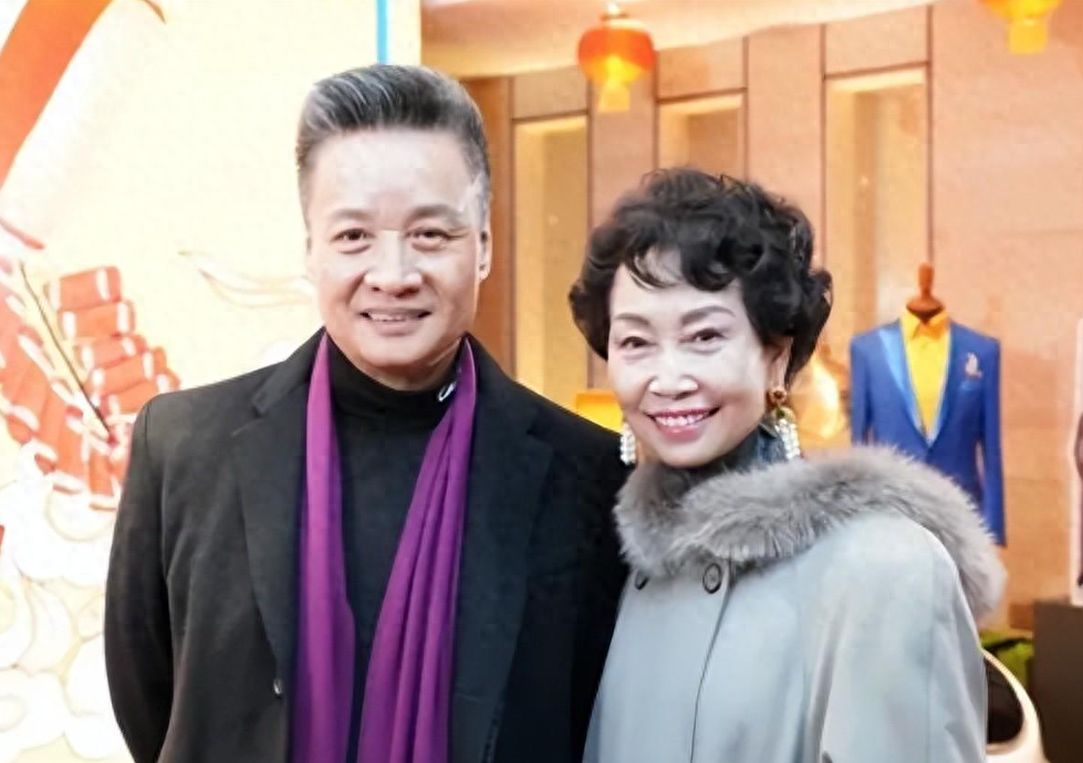 回顾阎维文:陪妻子抗癌35年,女儿不嫁豪门嫁名门亲家比他还有名