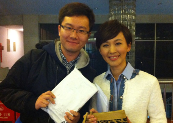 回顾欧阳夏丹16岁父亲去世一心工作只为母亲如今为母突然消失