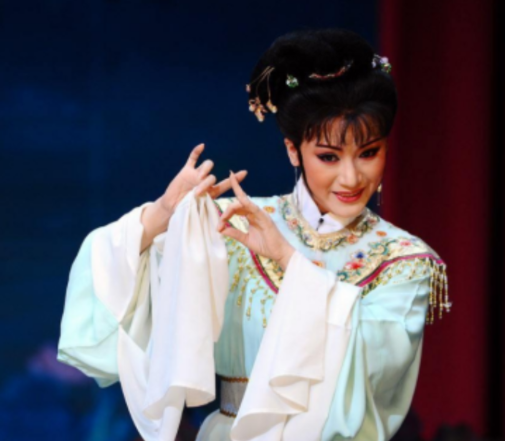 回顾演员单仰萍浙江桐庐的越剧名家丈夫被判刑后她现状如何