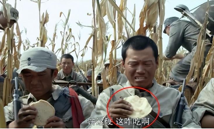 回顾抗日神剧八路军的伙食顿顿千层饼加肉勾蛋吃得比伪军还好