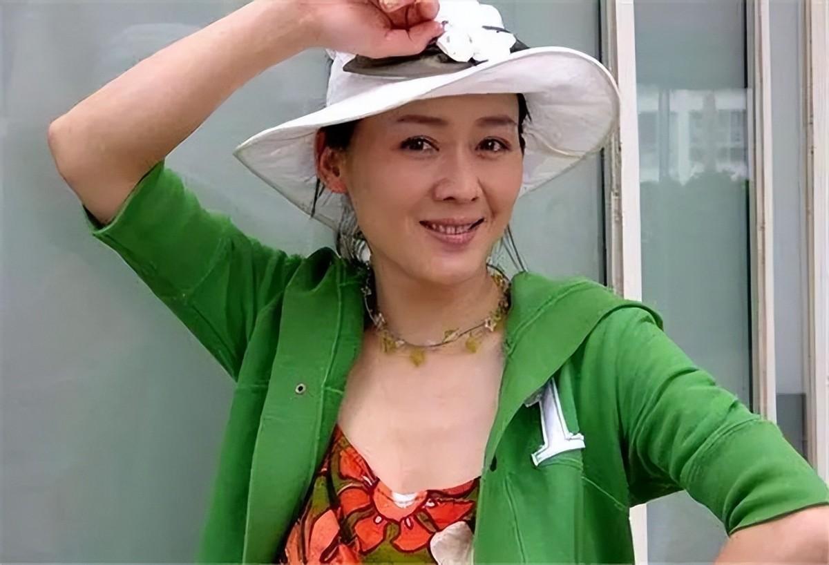 回顾李琳一婚嫁名导人财两空再婚奥运冠军李大双51岁被宠成公主