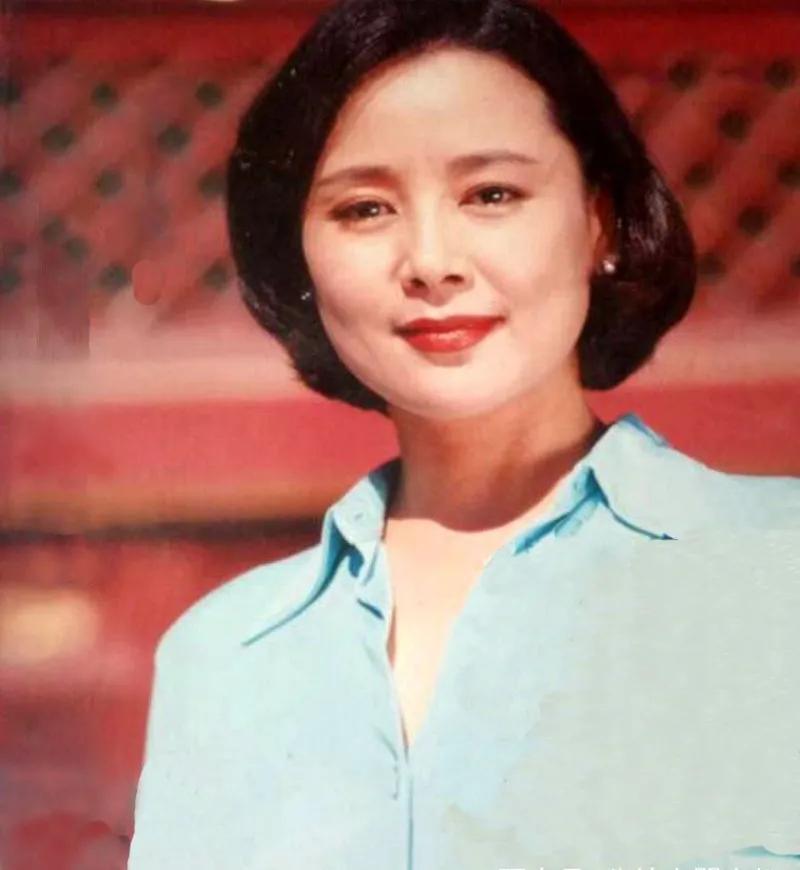 回顾张瑜跟前夫的爱情刻骨铭心如今64岁依旧单身无儿无女