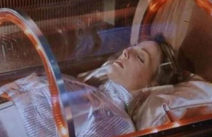 回顾中国首位冷冻人计划将于50年后复活丈夫却早已有了新欢