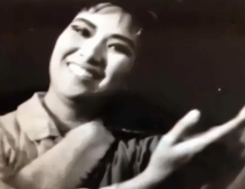 回顾朱龙广把妻子宠成女儿结婚50年没让她做过饭幸福美满