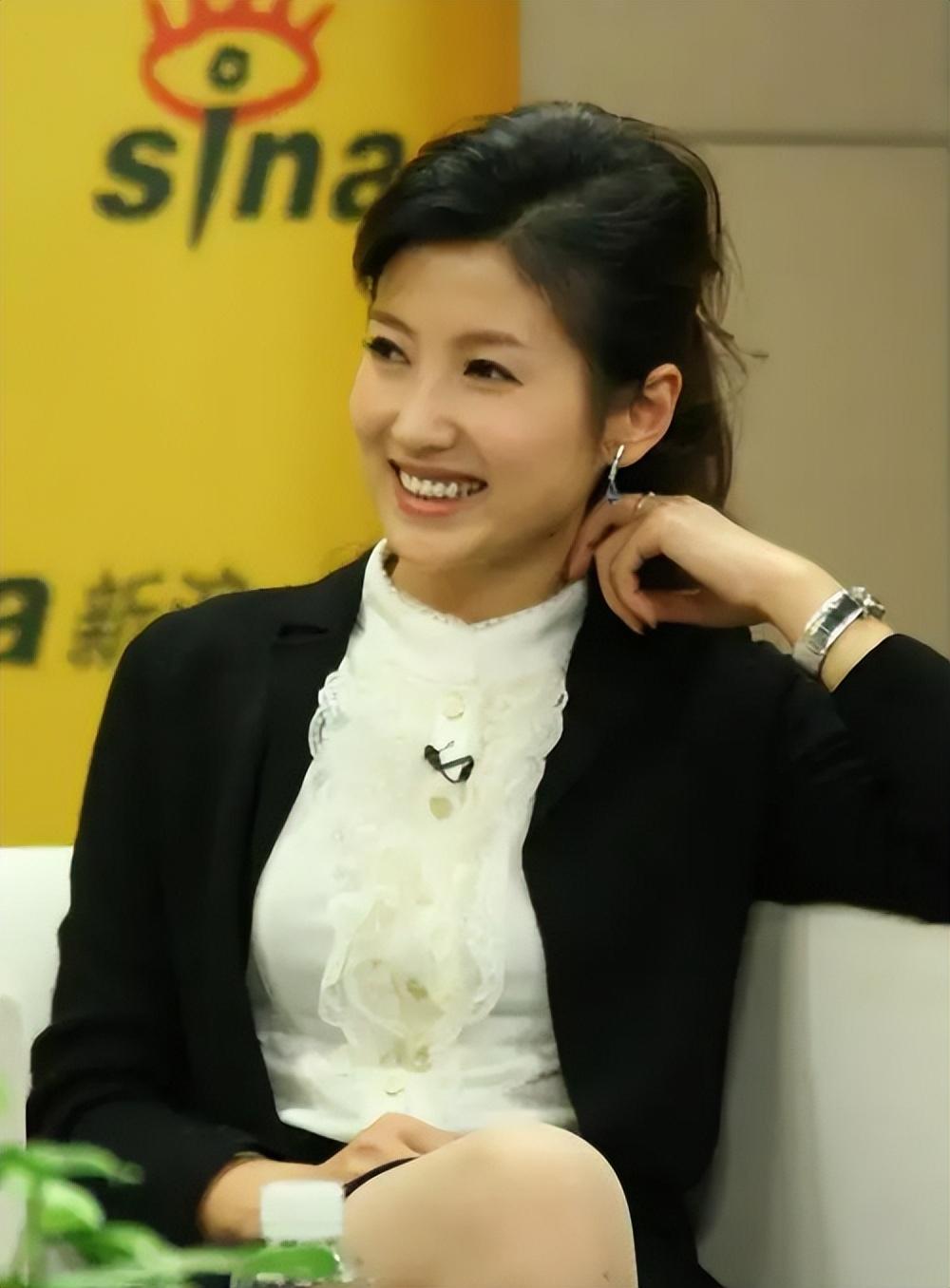 回顾春妮40岁二婚嫁刚强因丁克愁坏婆婆41岁意外得子乐坏全家