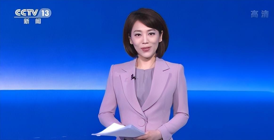 回顾著名女主播劳春燕一路奋斗到央视与丈夫分居如今咋样