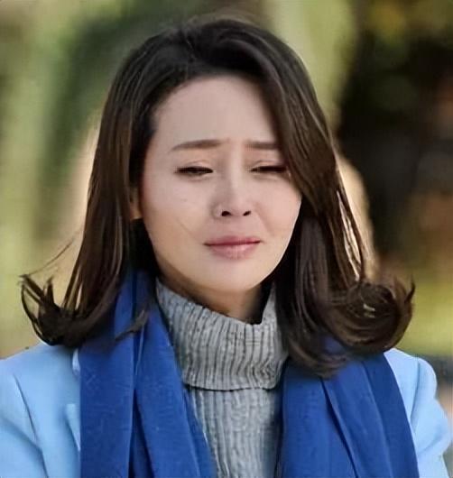 回顾演员于明加我这辈子正确的决定就是为普通丈夫生了两个女儿