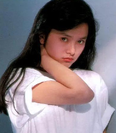 回顾叶蕴仪:22岁嫁豪门却沦为弃妇,又遭前夫抹黑声誉,现她怎样了