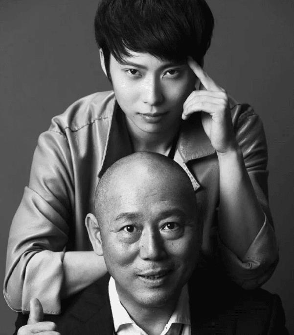 回顾李成儒身缠万贯住豪宅儿子却因没钱辍学仍陷童年阴影