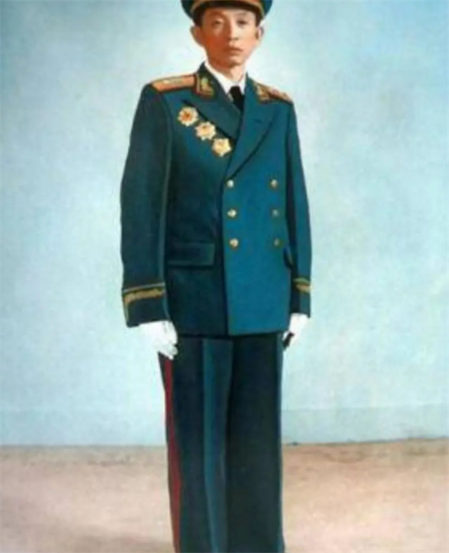 1984年粟裕病逝妻子携骨灰到南京王必成为何因此对张文碧发火