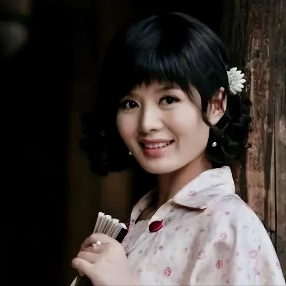 回顾程愫花21年捧红丈夫傅程鹏被插足后带儿子离婚今完美逆袭