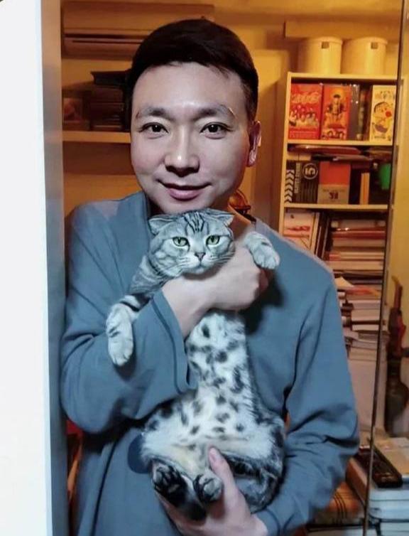 回顾康辉娶小师妹刘雅洁坚持丁克22年如今51岁他后悔了吗