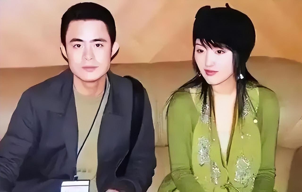 52岁杨钰莹的豪宅火了养花种菜与狗相伴一进屋就被治愈