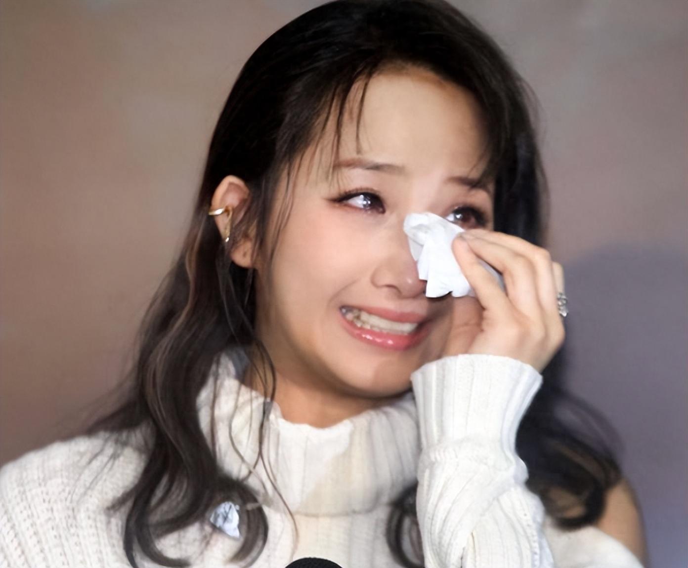 回顾朱俐静28岁出道患癌后自己定墓园和寿衣遗产全给姐姐