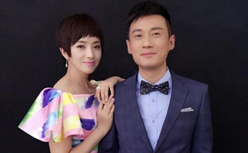 回顾演员徐洪浩比妻子大10岁戏里演父女戏外恩爱幸福惹人羡