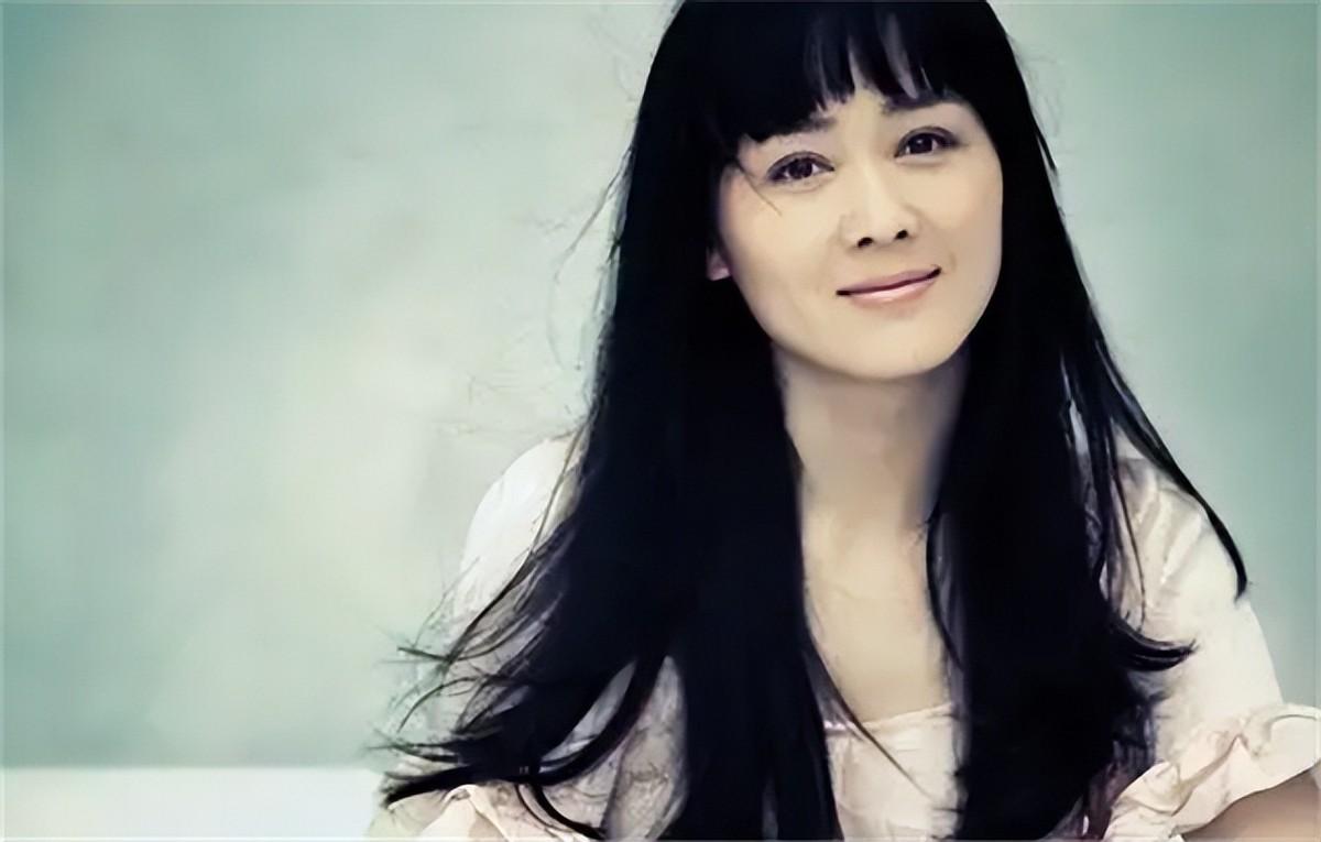 回顾李琳一婚嫁名导人财两空再婚奥运冠军李大双51岁被宠成公主