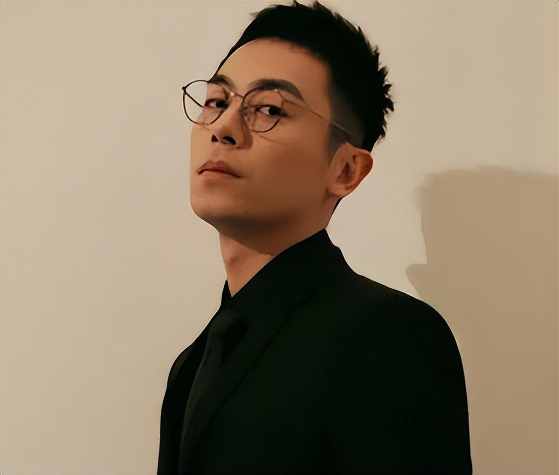 三,朱亚文——周迅都无法拒绝的"雅痞"魅力