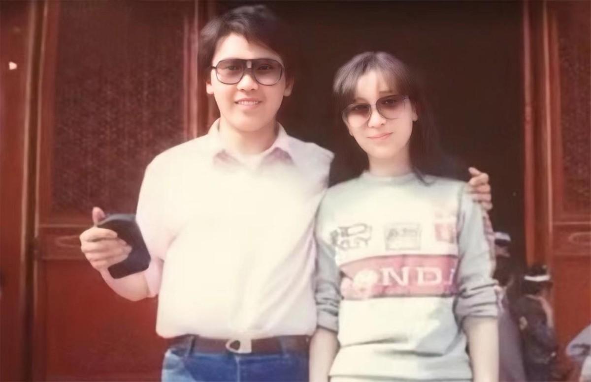 回顾牟玄甫被誉为东方金嗓子当红时挥泪隐退今苦尽甘来