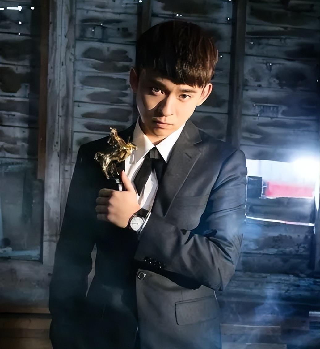 回顾董子健90后影帝身家上亿24岁结婚25岁生子成人生赢家