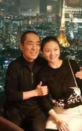 回顾张艺谋老婆陈婷打败巩俐19岁辍学未婚生三子隐忍10年终圆满