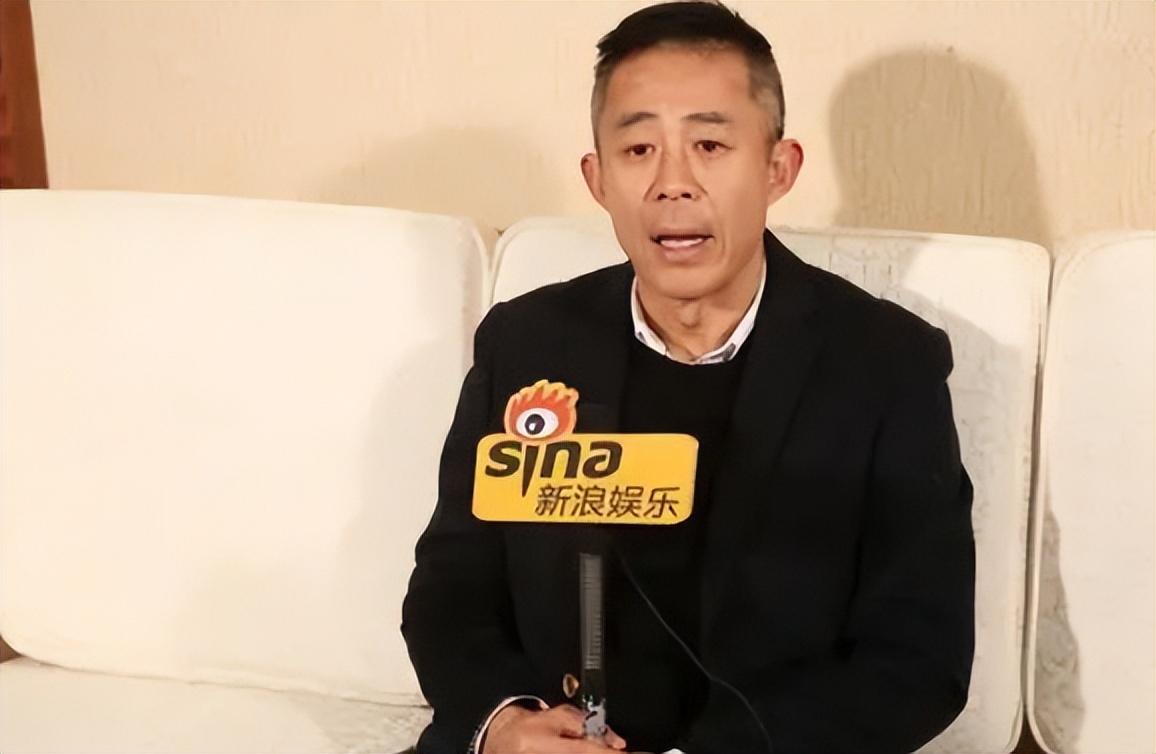 回顾她是侯勇的三婚娇妻为爱倒追大25岁老公没有孩子也幸福