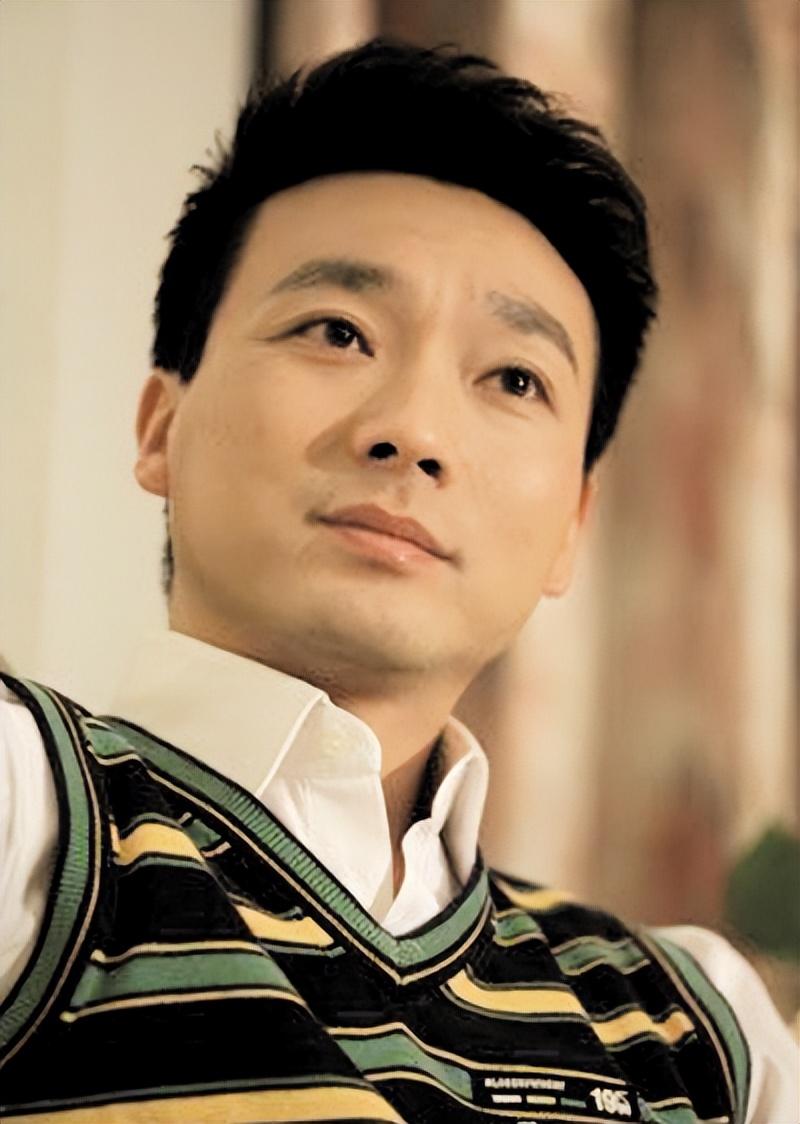 回顾康辉娶小师妹刘雅洁坚持丁克22年如今51岁他后悔了吗