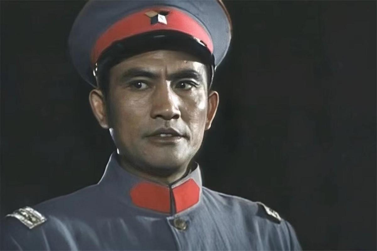 回顾杨在葆36岁入狱54岁娶小22岁娇妻前妻照片仍挂客厅