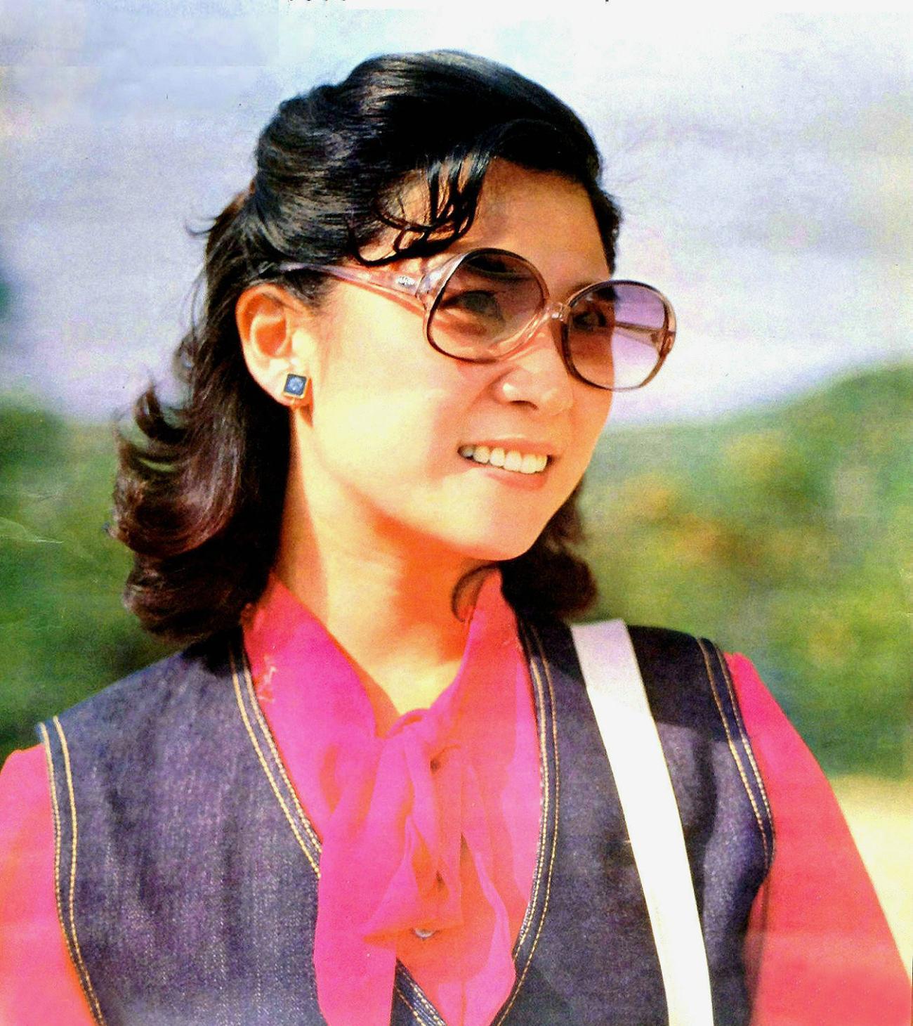 回顾老戏骨王馥荔跟丈夫相濡以沫46年如今儿子成了她的骄傲