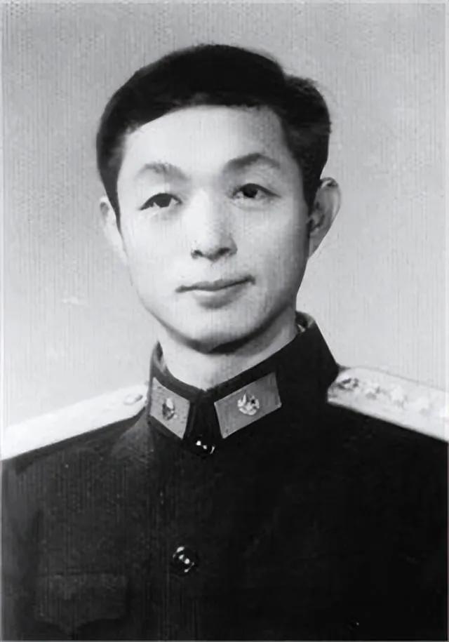 回顾唐杰忠:离世六年,老伴和小儿子都离世,儿女为遗产闹上法庭