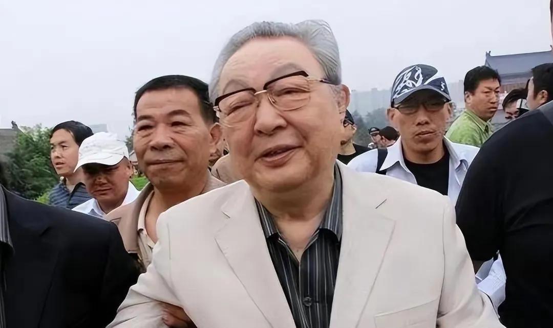 回顾唐杰忠离世六年老伴和小儿子都离世儿女为遗产闹上法庭