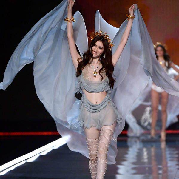 何穗之所以取得今天的成就,不仅是机遇造成的,更重要的是她追求梦想的