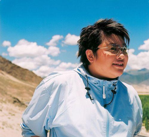 回顾韩红行善不求回报收养280多个孤儿捐款捐到倾家荡产