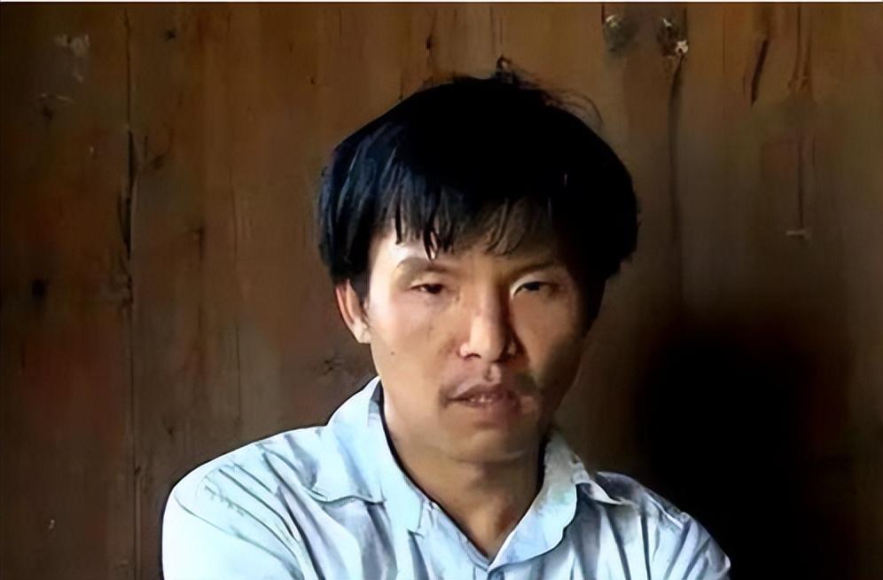 李明亮身为博士为何蜗居在家里不愿就业?