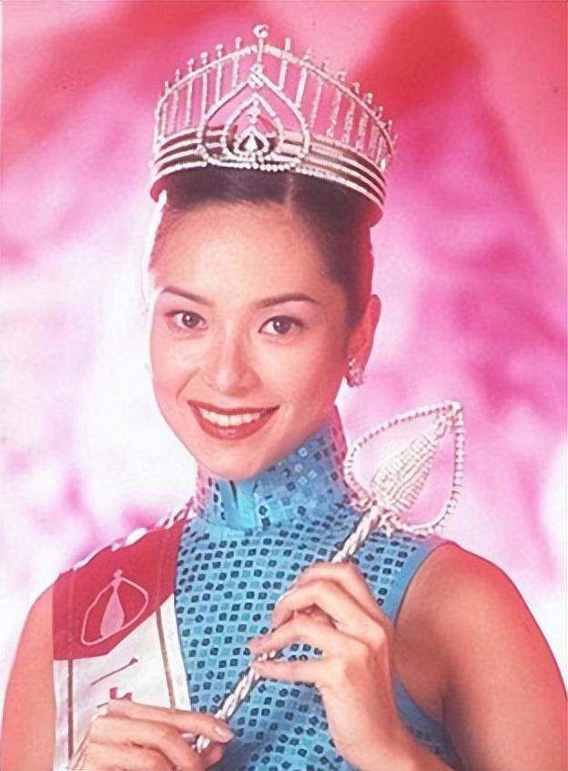 身为香港小姐冠军,让郭羡妮热度很大,再加上国际比赛的冠军,更是让她