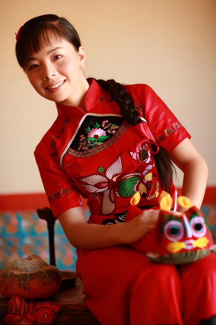 回顾王二妮我这辈子正确的决定就是给普通丈夫生儿子
