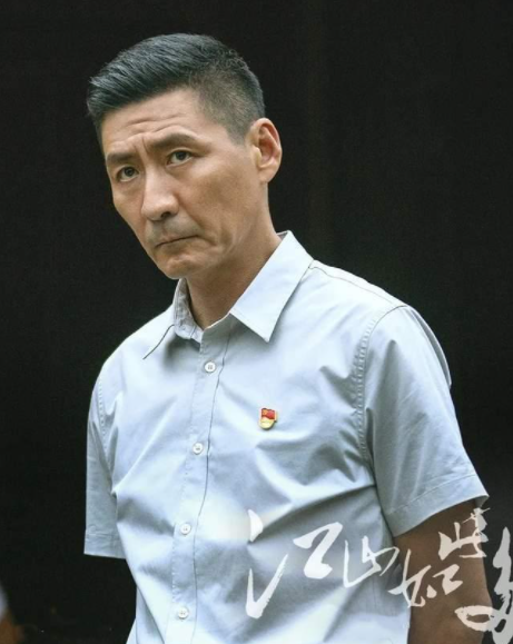 回顾张子健承担前妻治癌费让继子心服今4口人很幸福