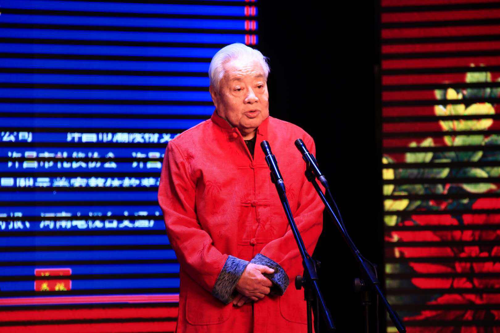 回顾朱龙广把妻子宠成女儿结婚50年没让她做过饭幸福美满