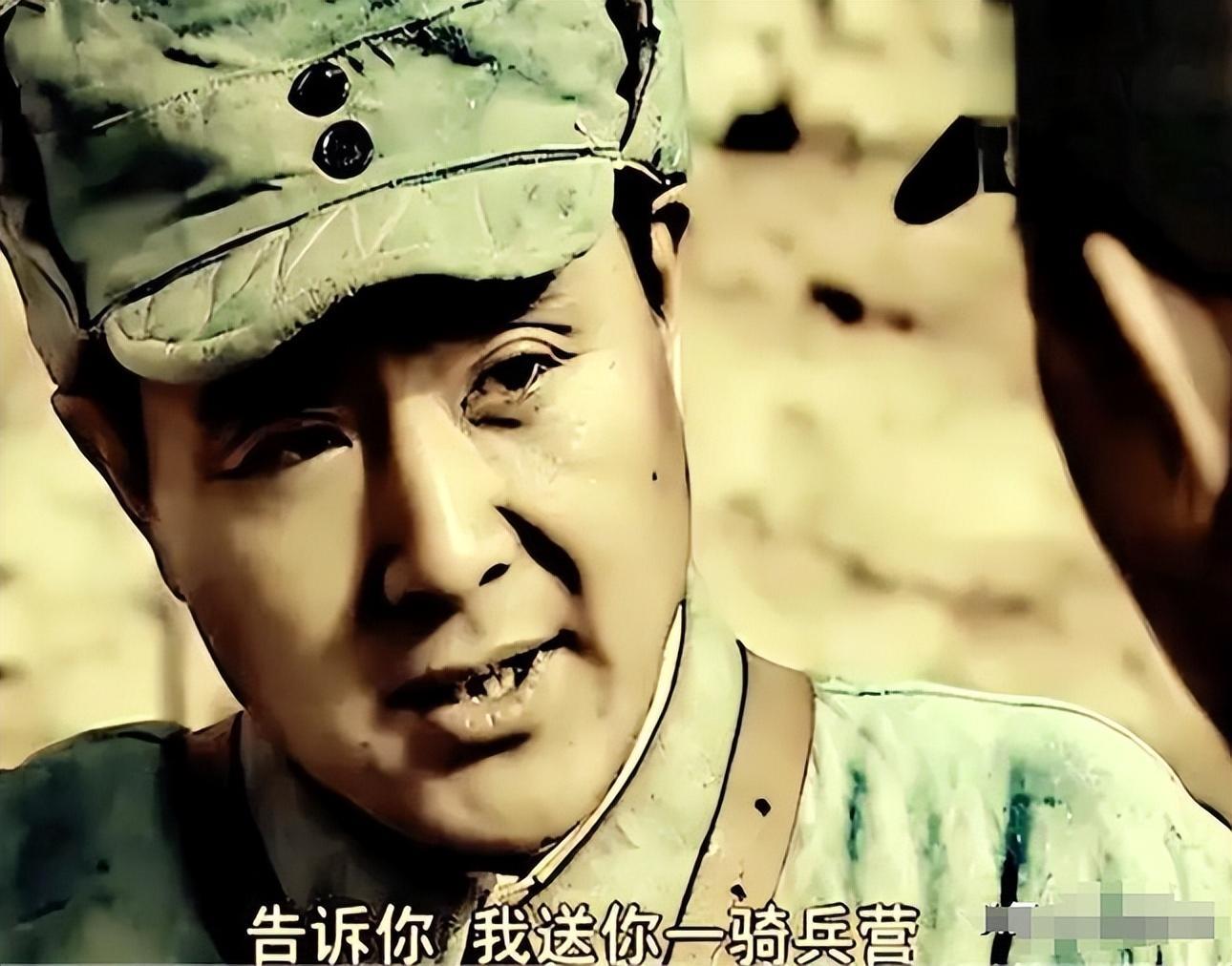 回顾他在亮剑饰演丁伟48岁爆红今66岁在农村别墅养老