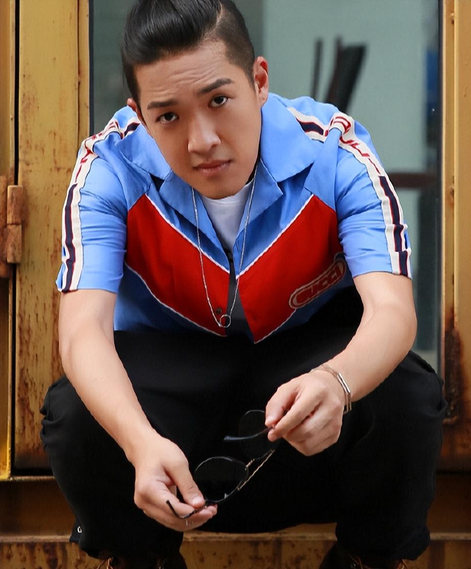 回顾霍凡嫁丈夫张丰毅让丈夫和继子缓和关系选择丁克从不后悔