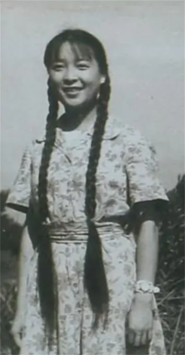 周尔均与邓在军的恋爱与秘密