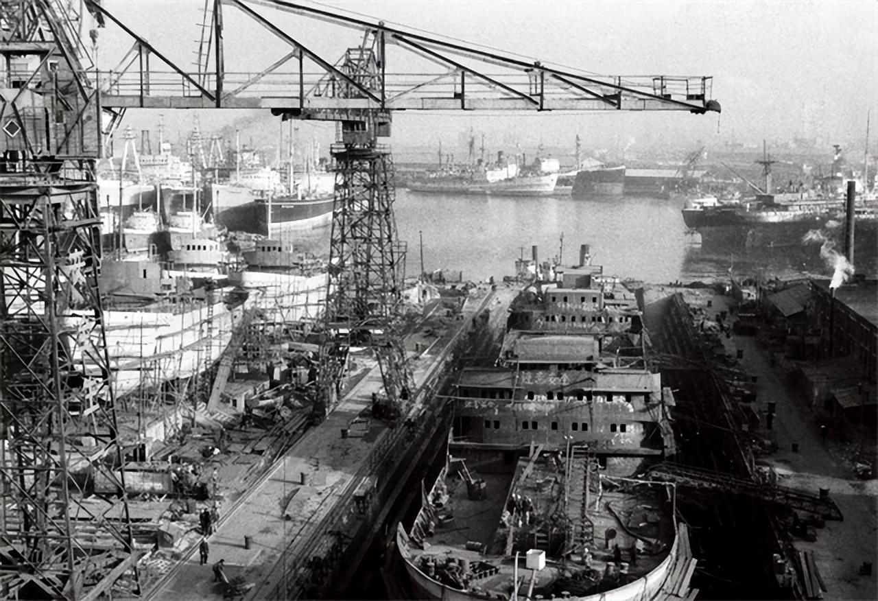 1963年我国第一艘万吨巨轮赴日途中沉没周总理严查到底