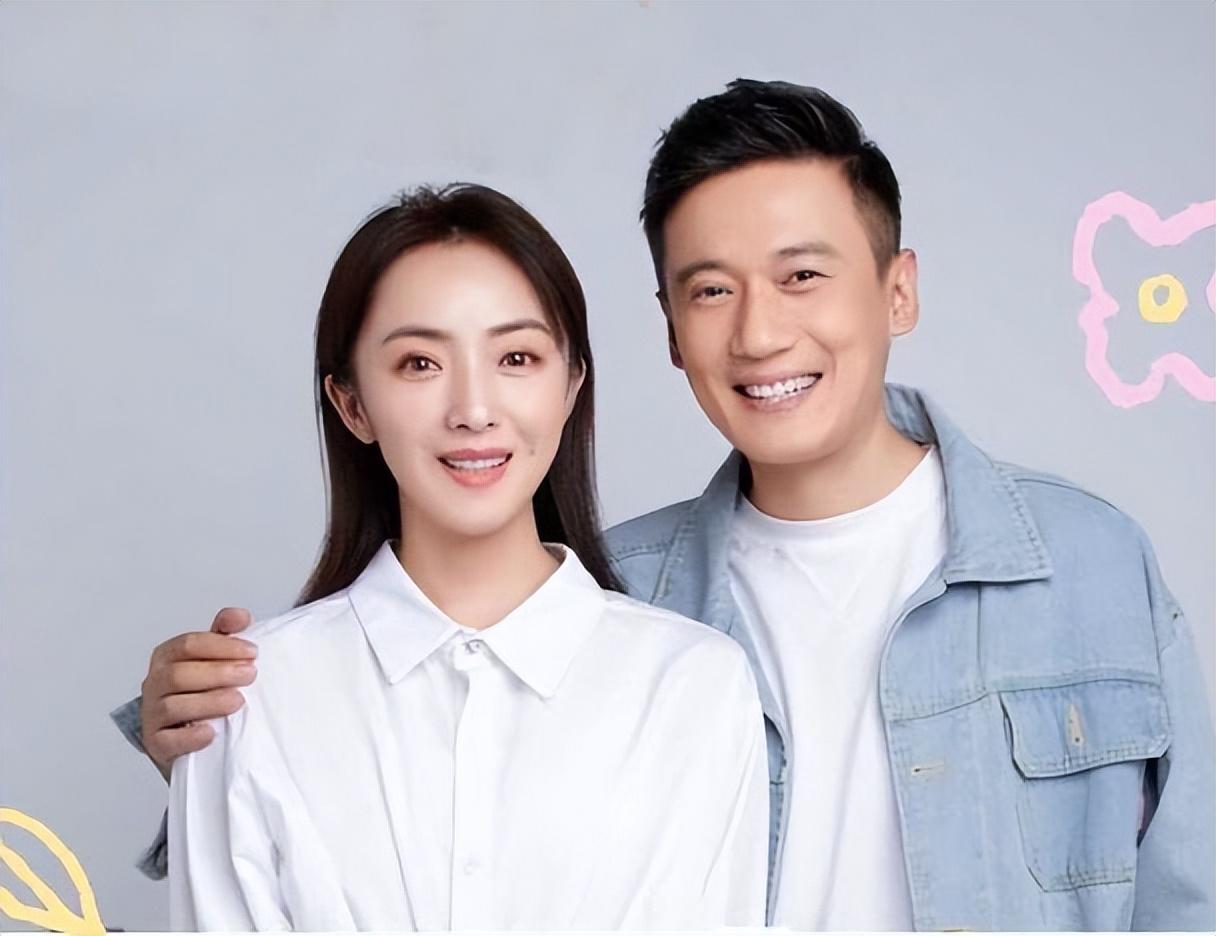 回顾演员徐洪浩比妻子大10岁戏里演父女戏外恩爱幸福惹人羡